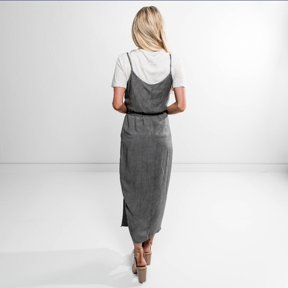 BTQ NEW SLATE Flattering charcoal gray wrap dress - Picture 5 of 6